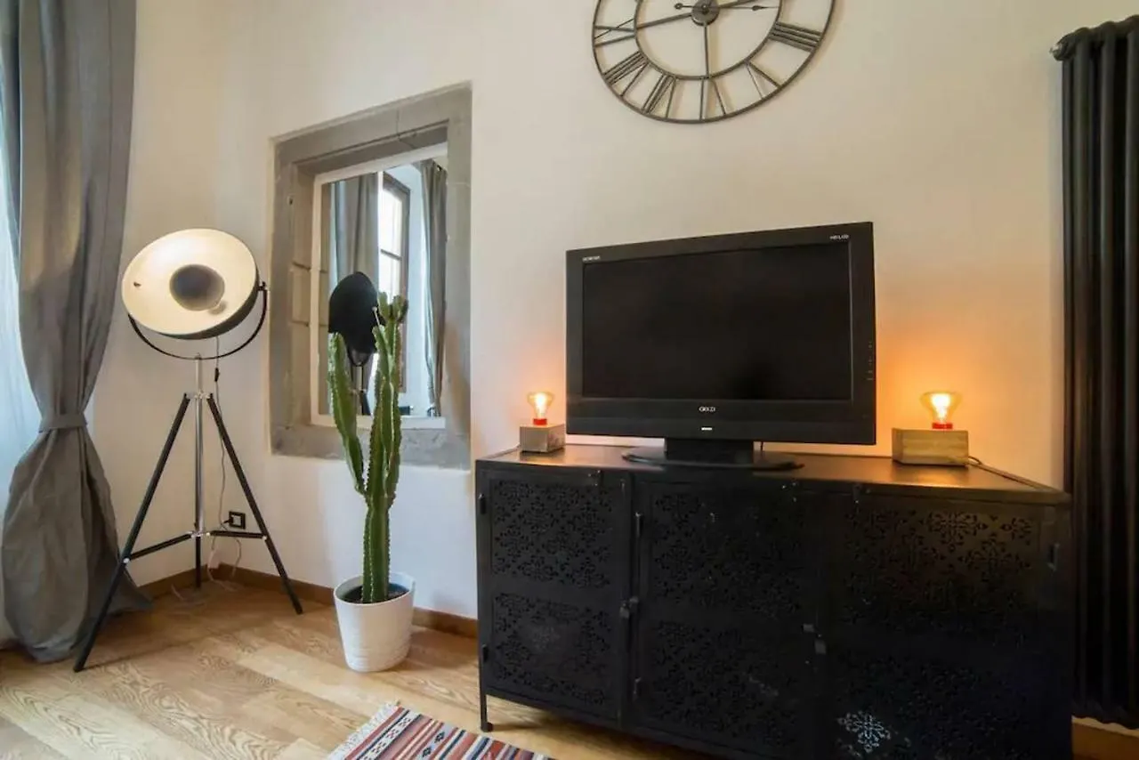 Step To Duomo And All The Sights From Refurbished Apartment Florence