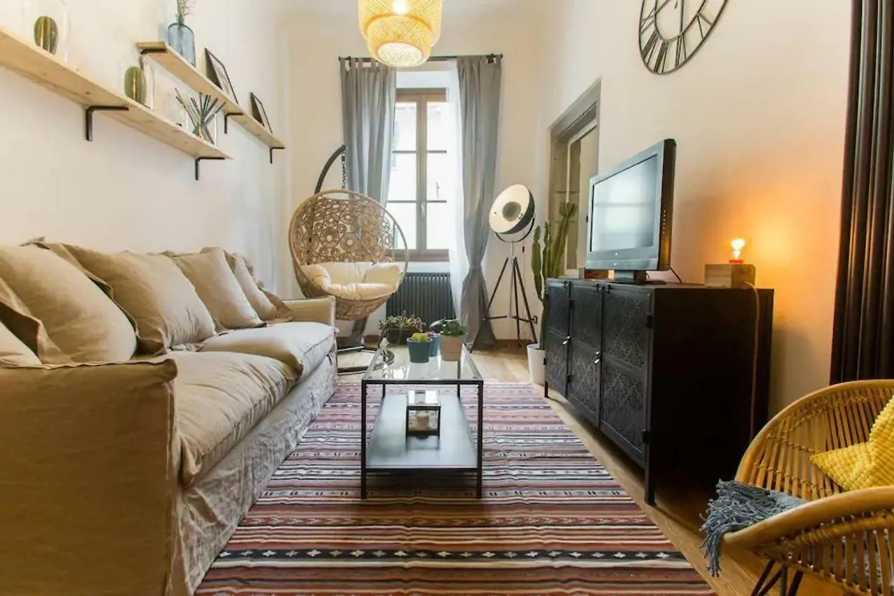 Step To Duomo And All The Sights From Refurbished Apartment Florence